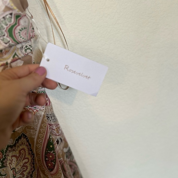 NWT Rose Velvet Large Paisley Print Maxi Dress Front & Back Cutouts - Picture 6 of 15